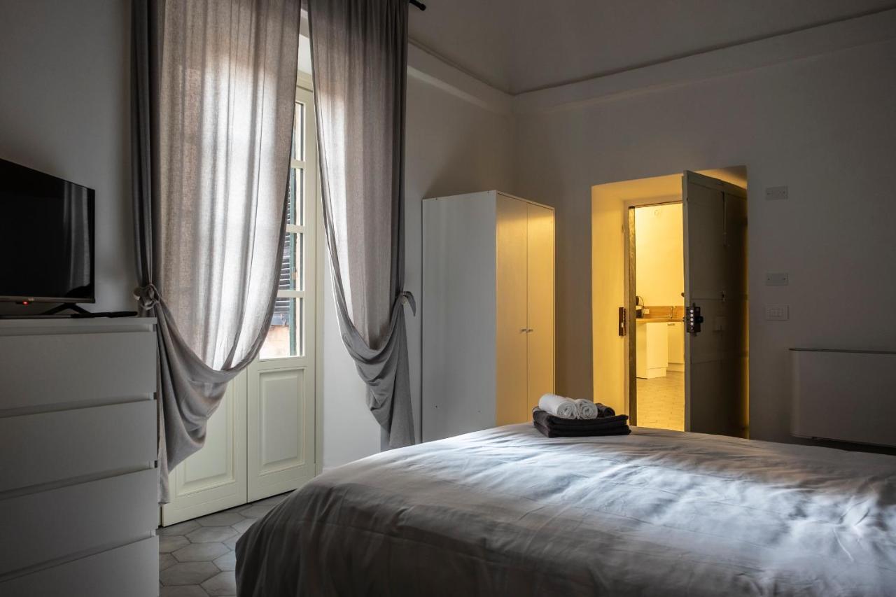 Hotel Archivolto Del Teatro Albenga Exteriér fotografie