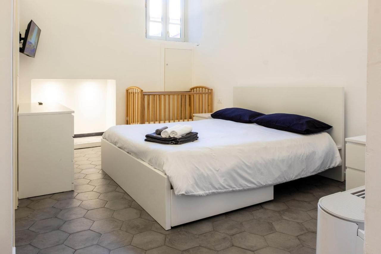 Hotel Archivolto Del Teatro Albenga Exteriér fotografie