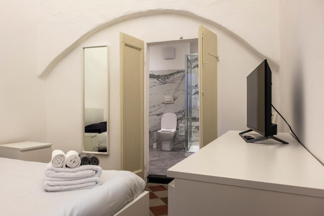 Hotel Archivolto Del Teatro Albenga Exteriér fotografie
